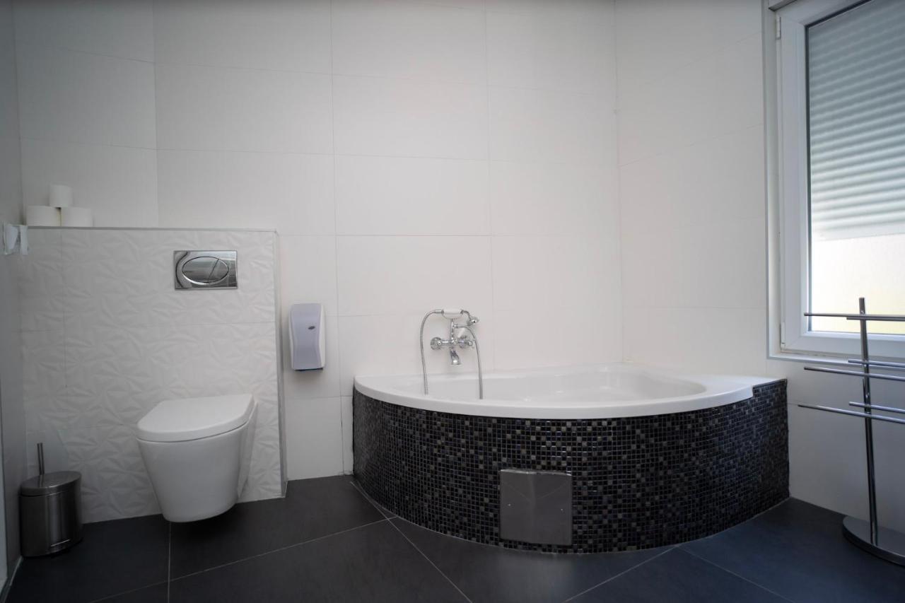 Urban Suites & Apartments Мостар Екстер'єр фото
